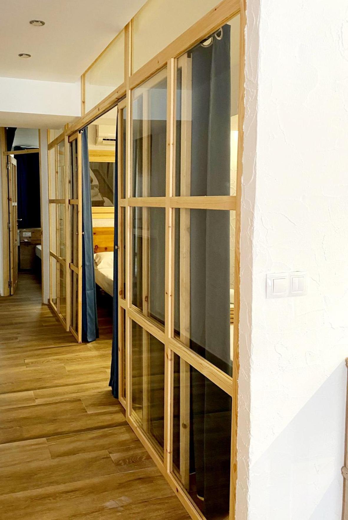 Y Hostel - Albergue Juvenil ปัลมาเดมายอร์กา ภายนอก รูปภาพ