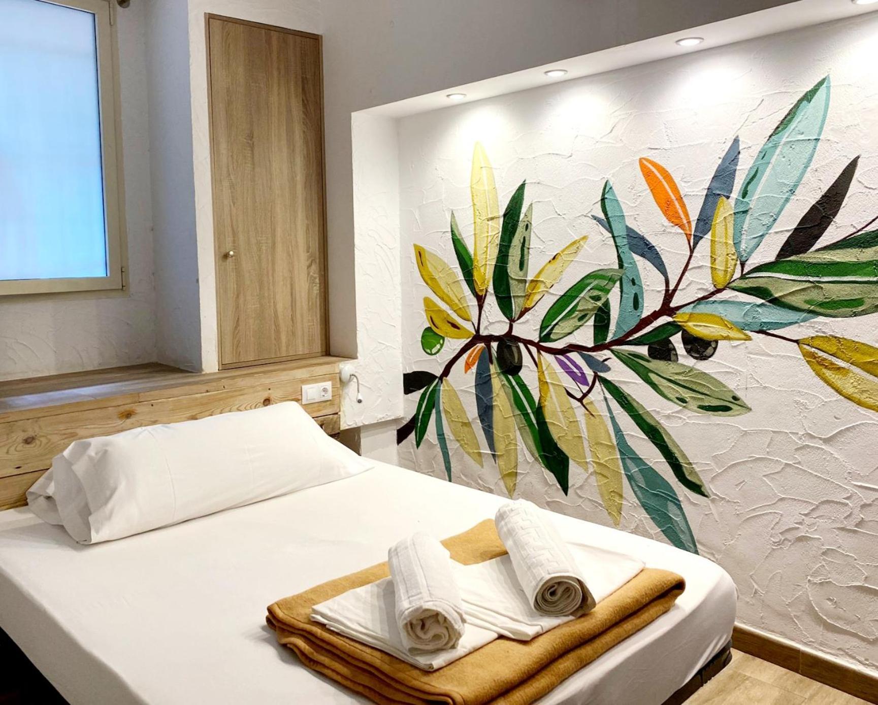 Y Hostel - Albergue Juvenil ปัลมาเดมายอร์กา ภายนอก รูปภาพ