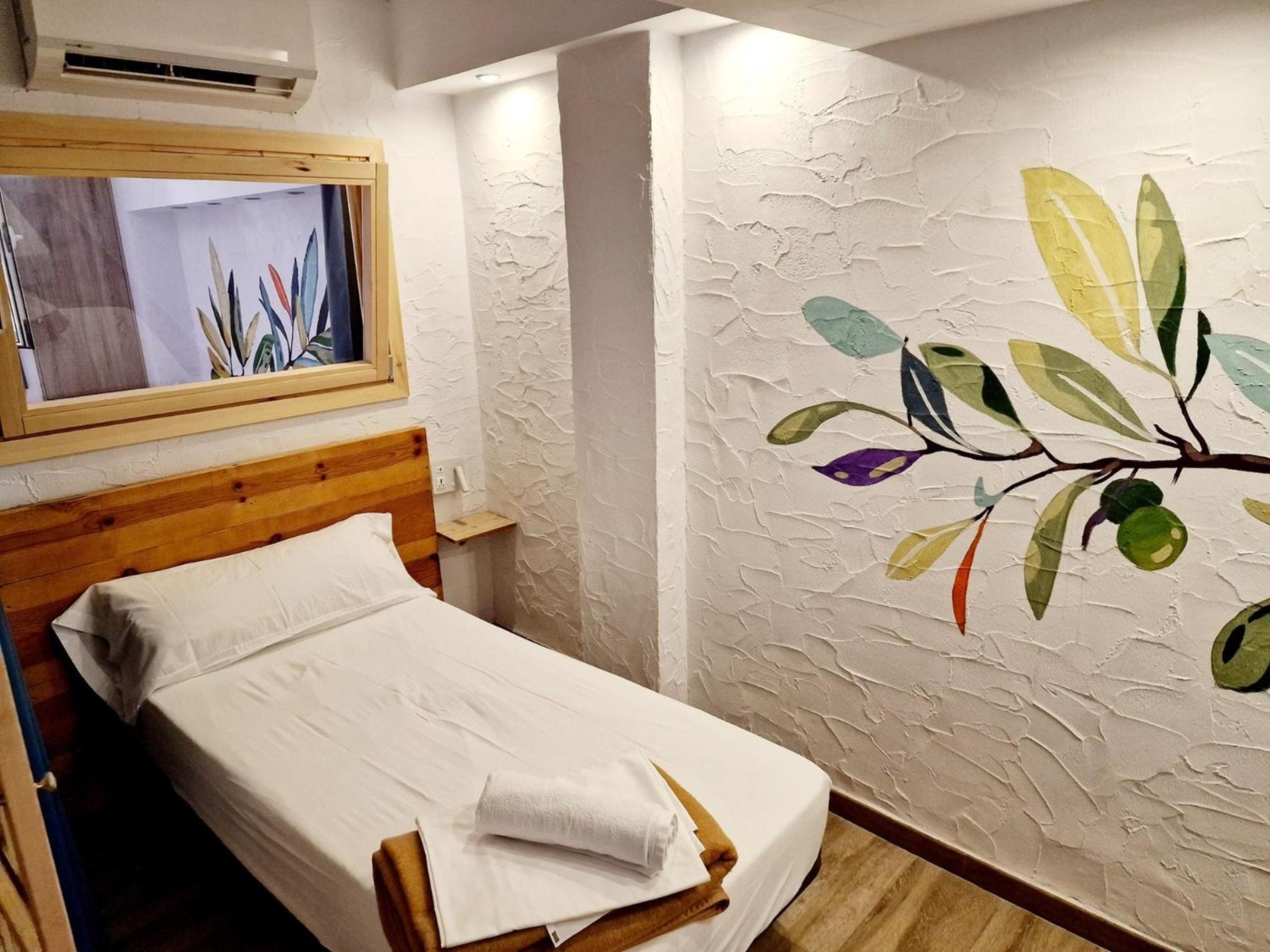 Y Hostel - Albergue Juvenil ปัลมาเดมายอร์กา ภายนอก รูปภาพ