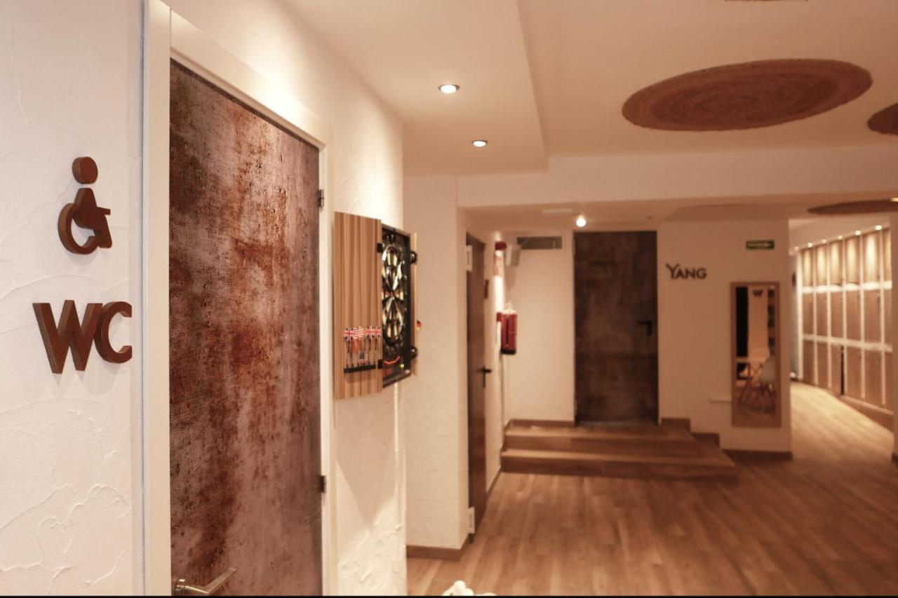 Y Hostel - Albergue Juvenil ปัลมาเดมายอร์กา ภายนอก รูปภาพ